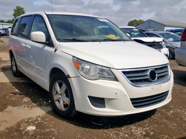 2V8HW341X9R546012 - 2009 VOLKSWAGEN ROUTAN SE WHITE photo 1