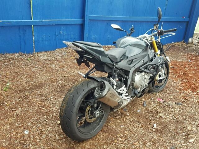 WB10D6207JZ762188 - 2018 BMW S 1000 R GRAY photo 4