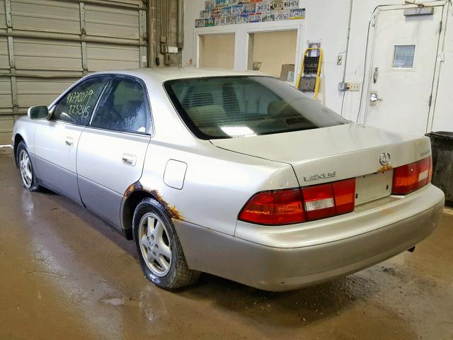 JT8BF22G3V5004548 - 1997 LEXUS ES 300 GRAY photo 3