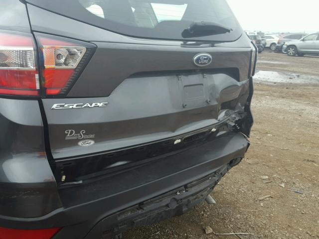 1FMCU0F72HUA50341 - 2017 FORD ESCAPE S GRAY photo 9