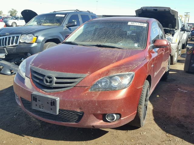 JM1BK143661529839 - 2006 MAZDA 3 HATCHBAC MAROON photo 2