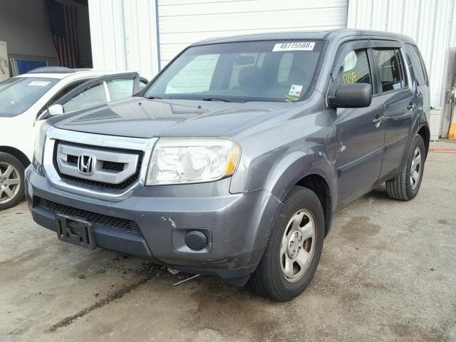 5FNYF3H29BB054796 - 2011 HONDA PILOT LX GRAY photo 2