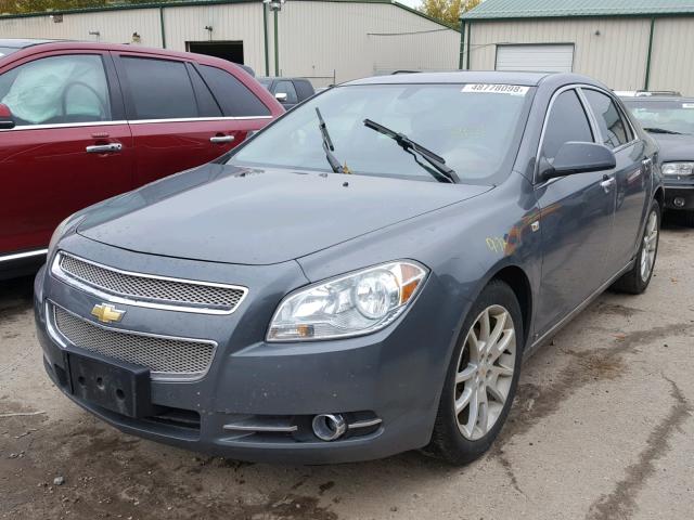 1G1ZK577X8F174399 - 2008 CHEVROLET MALIBU GRAY photo 2