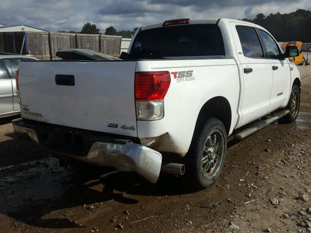 5TFDW5F1XDX321974 - 2013 TOYOTA TUNDRA CRE WHITE photo 4