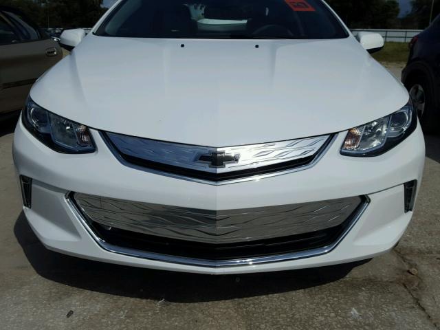 1G1RA6S55JU154626 - 2018 CHEVROLET VOLT LT WHITE photo 9