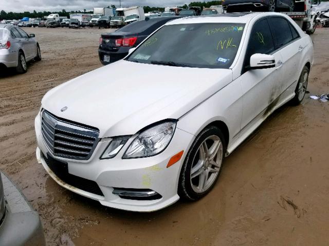 WDDHF5KB0DA720319 - 2013 MERCEDES-BENZ E350 WHITE photo 2