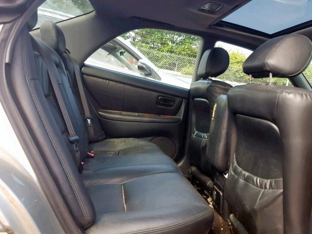 JT8BF28G110317516 - 2001 LEXUS ES 300 SILVER photo 6