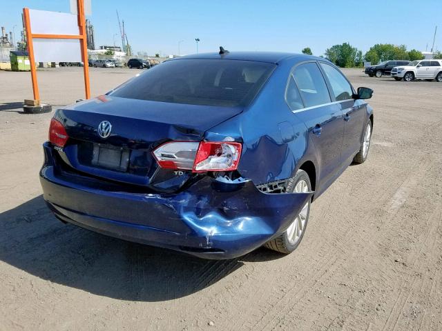 3VWLL7AJ7BM095660 - 2011 VOLKSWAGEN JETTA TDI BLUE photo 4