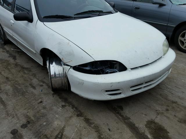 1G1JF524227207203 - 2002 CHEVROLET CAVALIER L WHITE photo 9