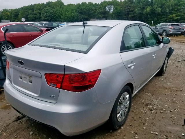 KNAFU4A2XD5716089 - 2013 KIA FORTE EX SILVER photo 4