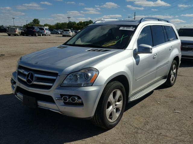 4JGBF7BE4BA750793 - 2011 MERCEDES-BENZ GL 450 4MA SILVER photo 2