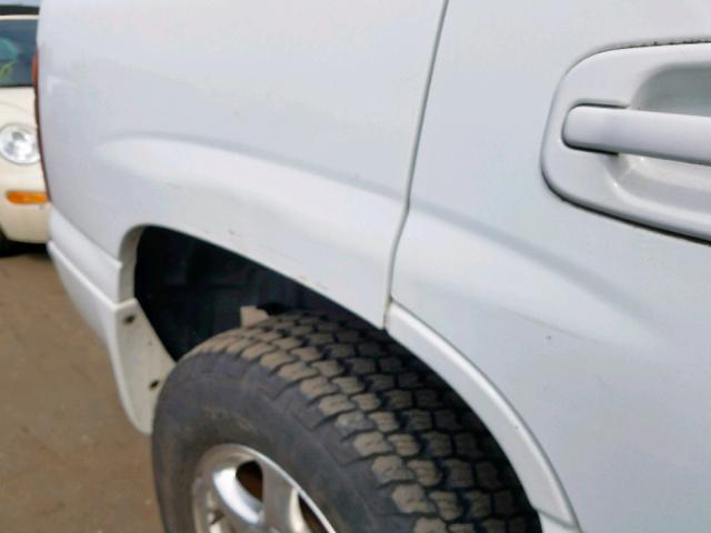 1GKEK63U43J340014 - 2003 GMC YUKON DENA WHITE photo 9