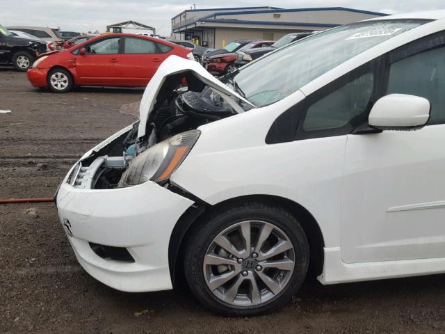 JHMGE8H65DC002773 - 2013 HONDA FIT SPORT WHITE photo 9