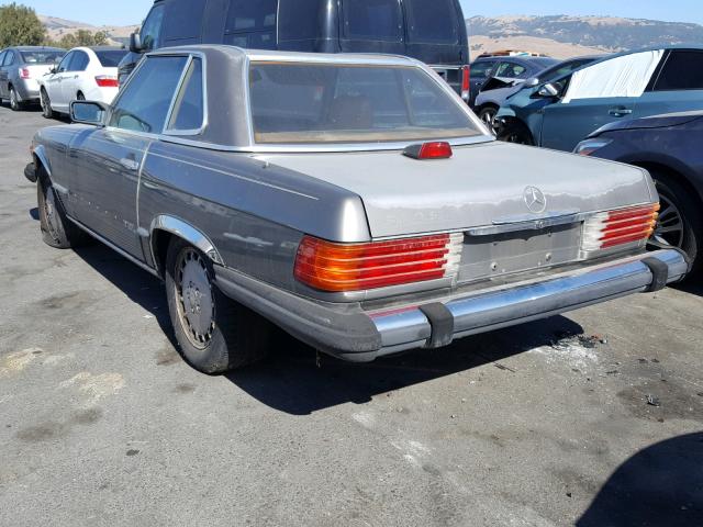 WDBBA48D0GA044569 - 1986 MERCEDES-BENZ 560 SL GRAY photo 3