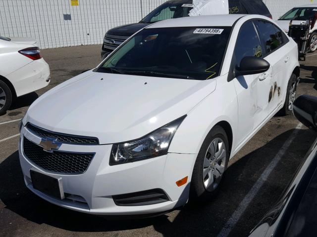 1G1PA5SHXE7219907 - 2014 CHEVROLET CRUZE LS WHITE photo 2