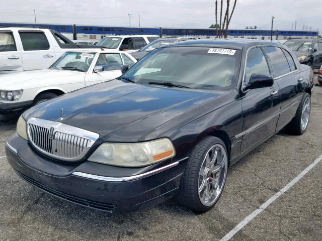 1LNHM84W17Y606208 - 2007 LINCOLN TOWN CAR E BLACK photo 2