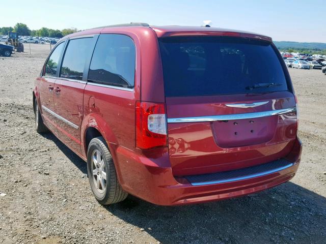 2A4RR5DG7BR697980 - 2011 CHRYSLER TOWN & COU RED photo 3