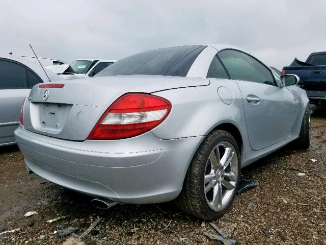 WDBWK56F95F040450 - 2005 MERCEDES-BENZ SLK 350 SILVER photo 4