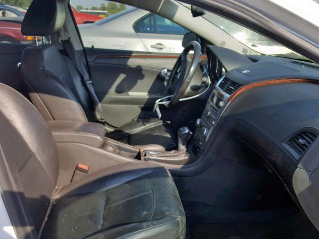 1G1ZE5E71BF395231 - 2011 CHEVROLET MALIBU LTZ თეთრი ფოტო 5