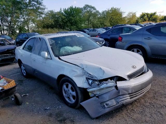 JT8BF28GXW5015765 - 1998 LEXUS ES 300 WHITE photo 1