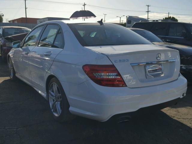 WDDGF4HB3ER303373 - 2014 MERCEDES-BENZ C 250 WHITE photo 3