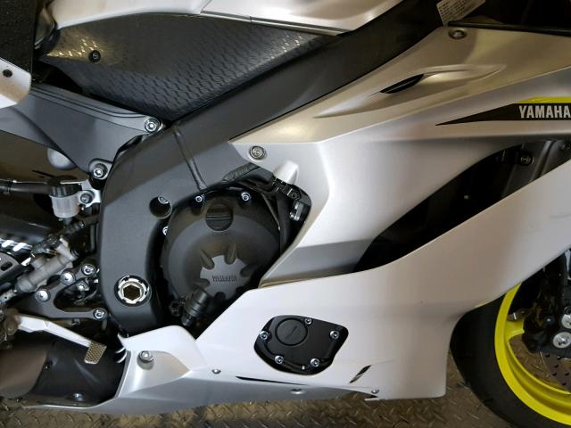 JYARJ28Y0HA000821 - 2017 YAMAHA YZFR6 C TWO TONE photo 7