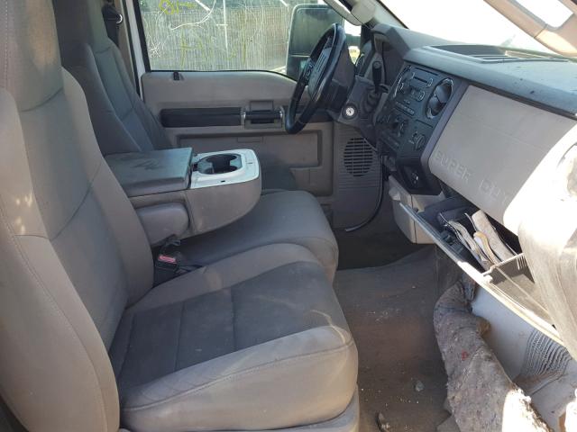 1FTSX2BR7AEA37014 - 2010 FORD F250 SUPER WHITE photo 5