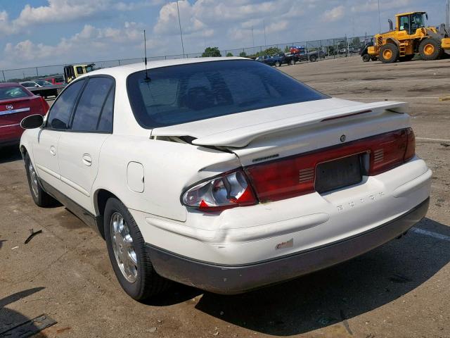 2G4WF551421143849 - 2002 BUICK REGAL GS WHITE photo 3