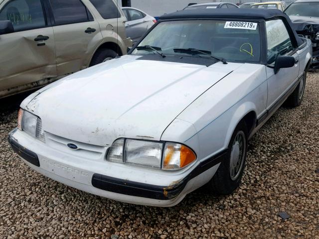 1FABP44A7KF168805 - 1989 FORD MUSTANG LX WHITE photo 2