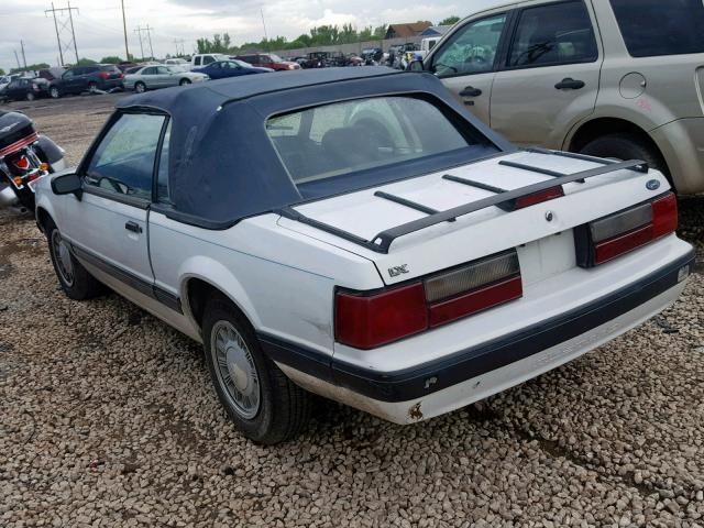 1FABP44A7KF168805 - 1989 FORD MUSTANG LX WHITE photo 3