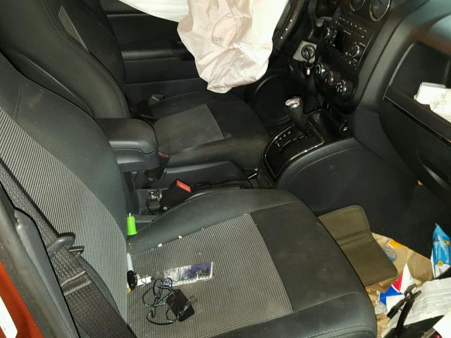 1C4NJDBB4CD612952 - 2012 JEEP COMPASS SP Pomarańczowy zdjęcie 5