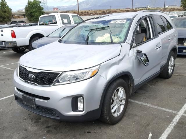 5XYKT3A6XEG542406 - 2014 KIA SORENTO LX SILVER photo 2