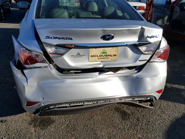 KMHEC4A44DA097009 - 2013 HYUNDAI SONATA HYB SILVER photo 9