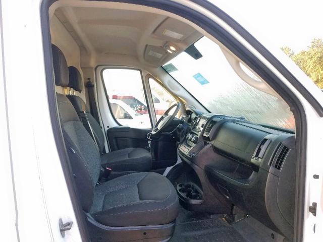 3C6TRVCG1JE138672 - 2018 RAM PROMASTER 白色 照片 5