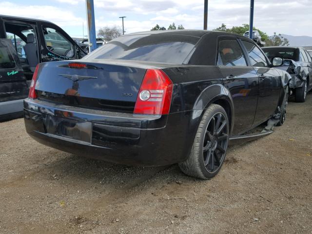 2C3KA43R08H189767 - 2008 CHRYSLER 300 LX BLACK photo 4