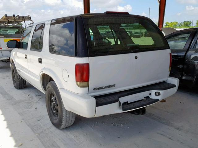 1GNDT13X14K152815 - 2004 CHEVROLET BLAZER WHITE photo 3