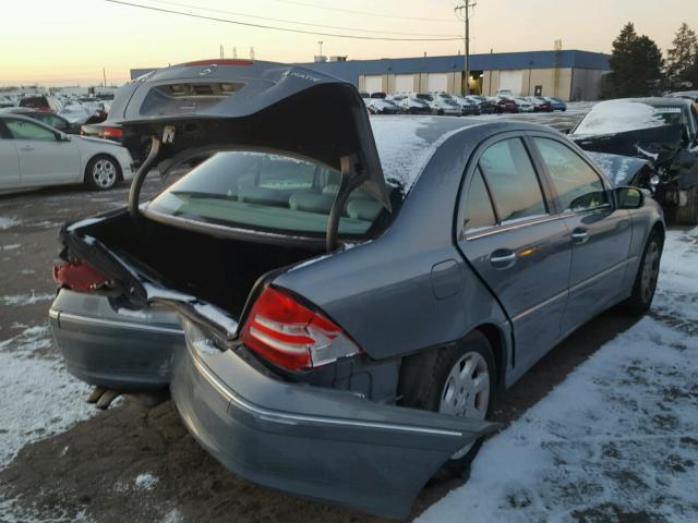 WDBRF84J85F648406 - 2005 MERCEDES-BENZ C 320 4MAT GRAY photo 4