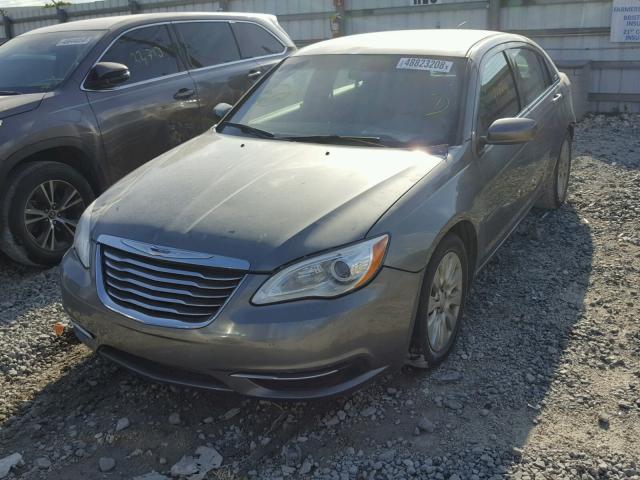 1C3CCBAB7DN589786 - 2013 CHRYSLER 200 LX GRAY photo 2