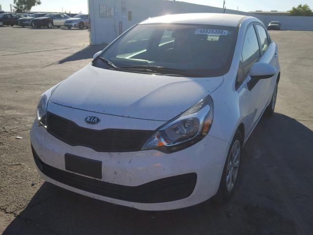 KNADM4A36E6407425 - 2014 KIA RIO LX WHITE photo 2