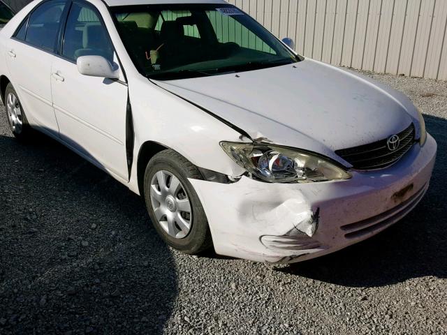 4T1BE32K64U371622 - 2004 TOYOTA CAMRY LE WHITE photo 9