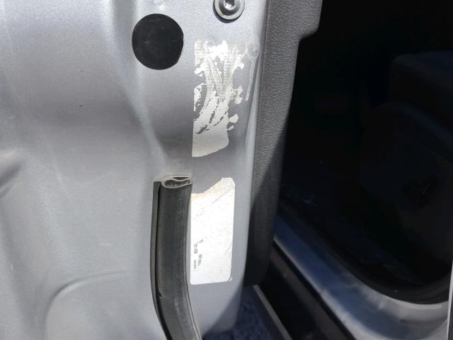 1J8HH48K59C500426 - 2009 JEEP COMMANDER SILVER photo 10