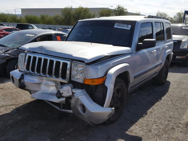 1J8HH48K59C500426 - 2009 JEEP COMMANDER SILVER photo 2