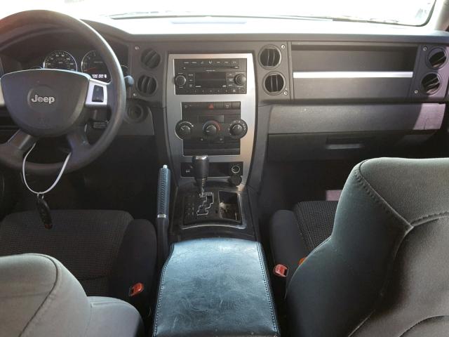 1J8HH48K59C500426 - 2009 JEEP COMMANDER SILVER photo 9