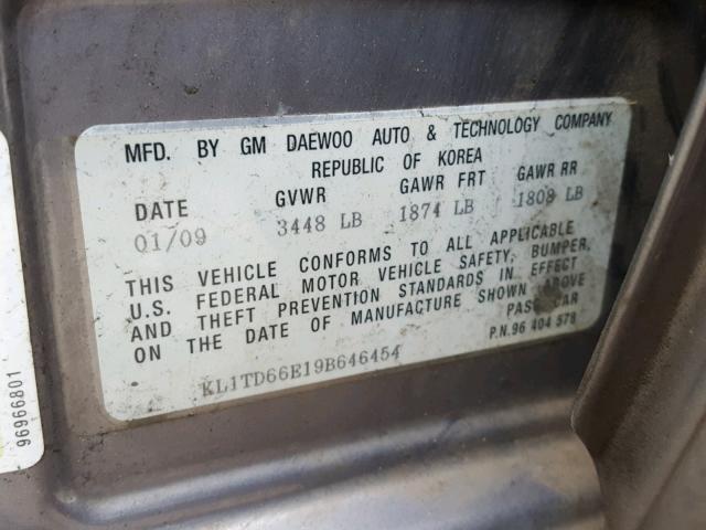 KL1TD66E19B646454 - 2009 CHEVROLET AVEO LS GRAY photo 10