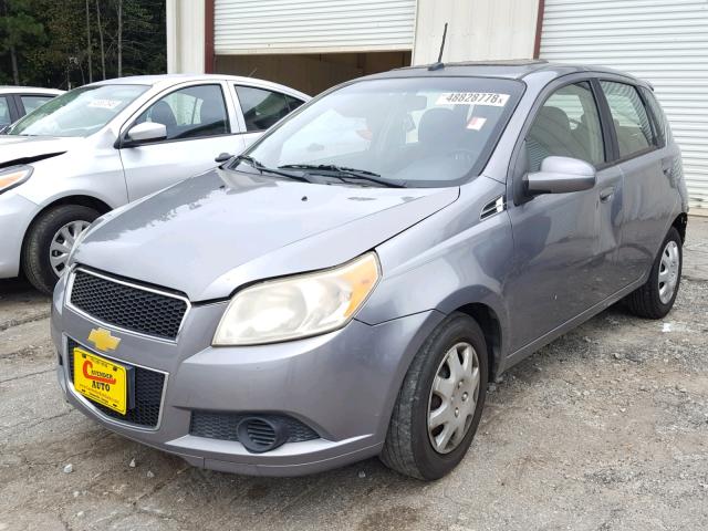 KL1TD66E19B646454 - 2009 CHEVROLET AVEO LS GRAY photo 2