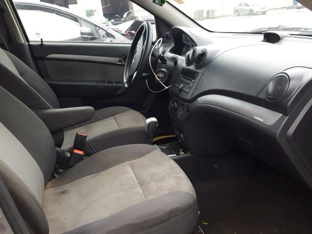 KL1TD66E19B646454 - 2009 CHEVROLET AVEO LS GRAY photo 5