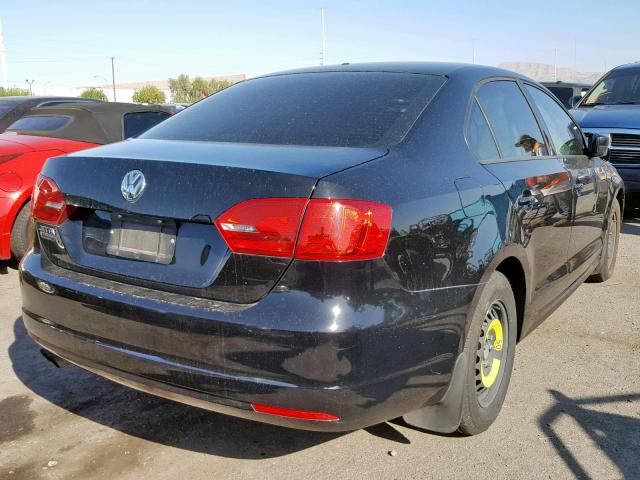 3VW1K7AJ0DM262874 - 2013 VOLKSWAGEN JETTA BASE 黑色 照片 4