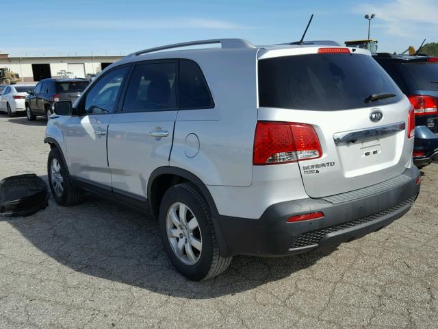 5XYKT3A6XDG341944 - 2013 KIA SORENTO LX SILVER photo 3