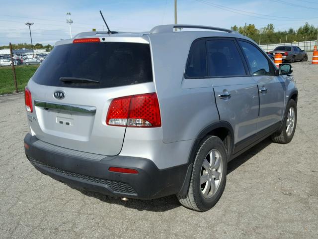 5XYKT3A6XDG341944 - 2013 KIA SORENTO LX SILVER photo 4