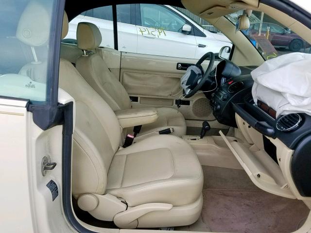 3VWRF31Y86M311836 - 2006 VOLKSWAGEN NEW BEETLE ბეჟი ფოტო 5